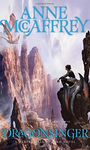 Anne McCaffrey: Dragonsinger (Harper Hall of Pern) (2015, Saga Press)
