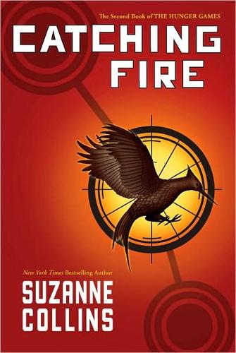 Suzanne Collins: Catching Fire (2009, Thorndike Press)