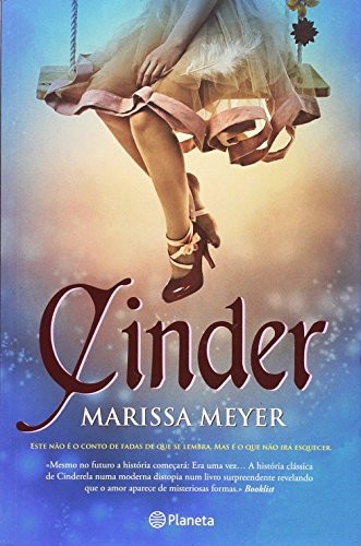 Marissa Meyer: Cinder (Paperback, 2014, Editorial Planeta)