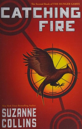 Suzanne Collins: Catching Fire (Paperback, 2010, Scholastic)